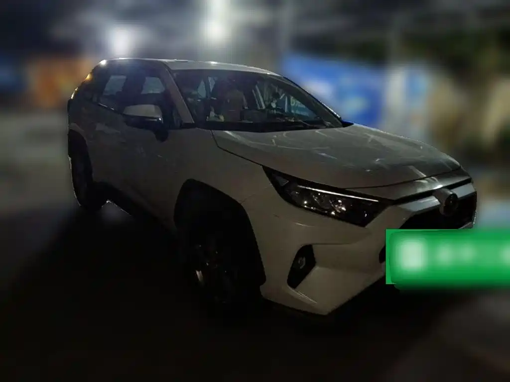 Toyota RAV4 — фото 3