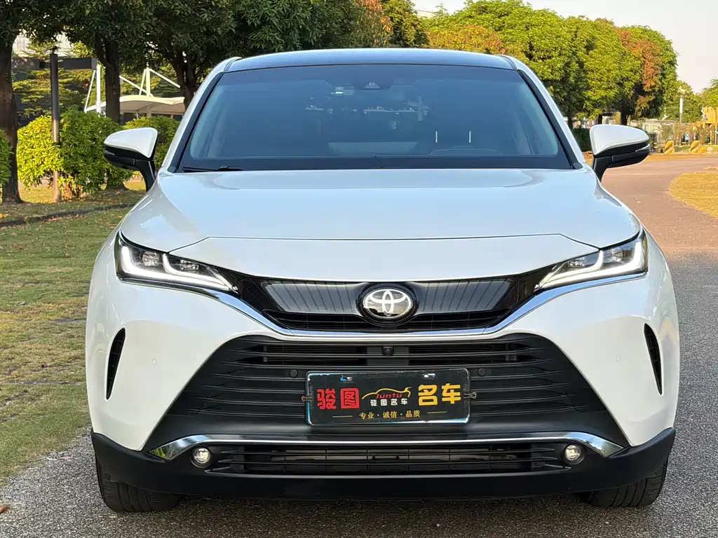 Toyota Harrier — фото 2