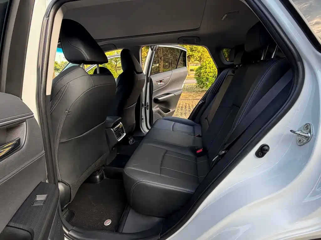 Toyota Harrier — фото 11