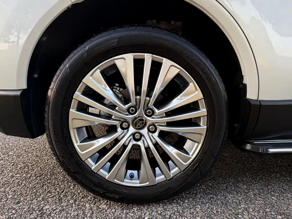 Toyota Harrier — фото 14