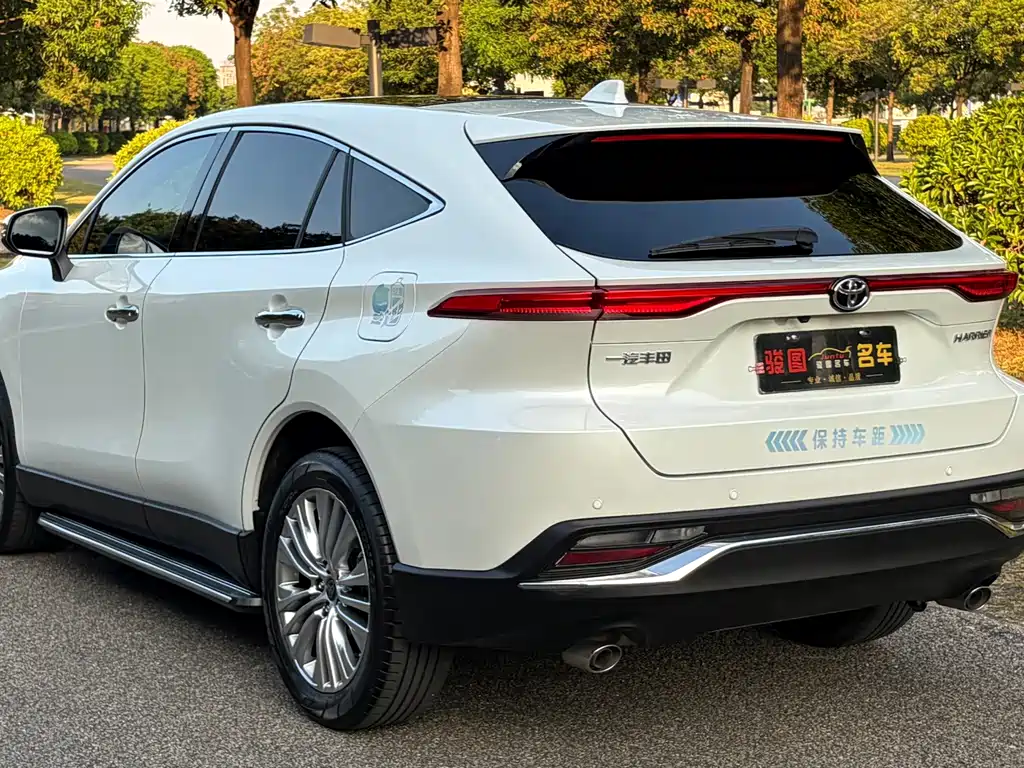 Toyota Harrier — фото 4