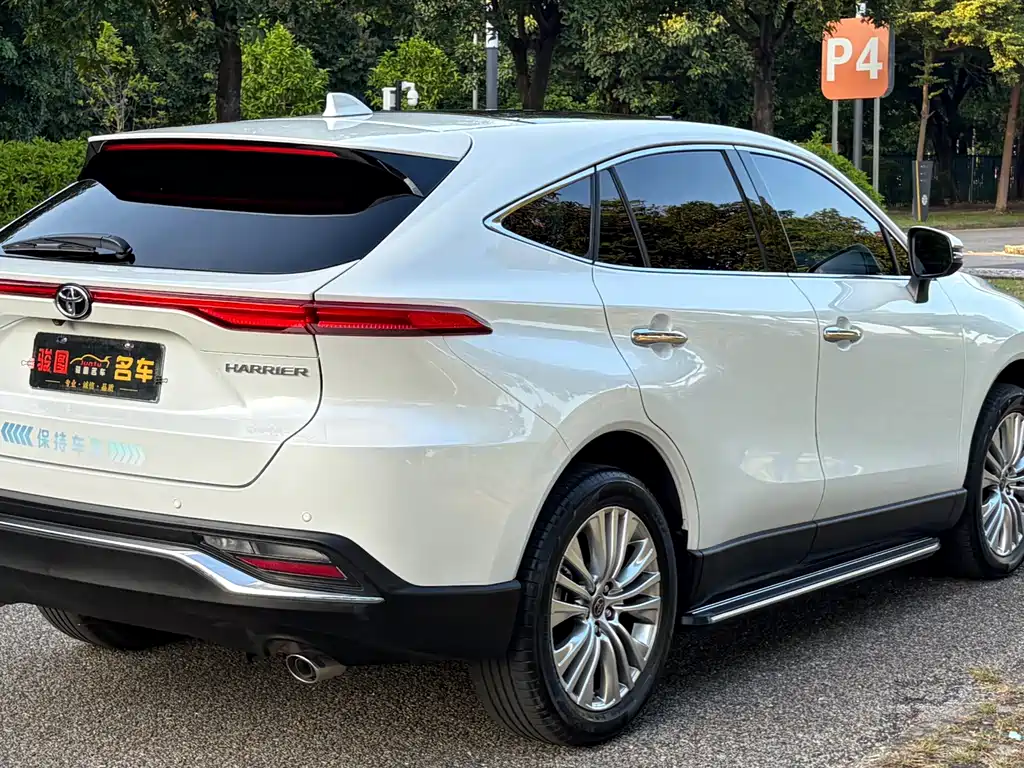 Toyota Harrier — фото 6