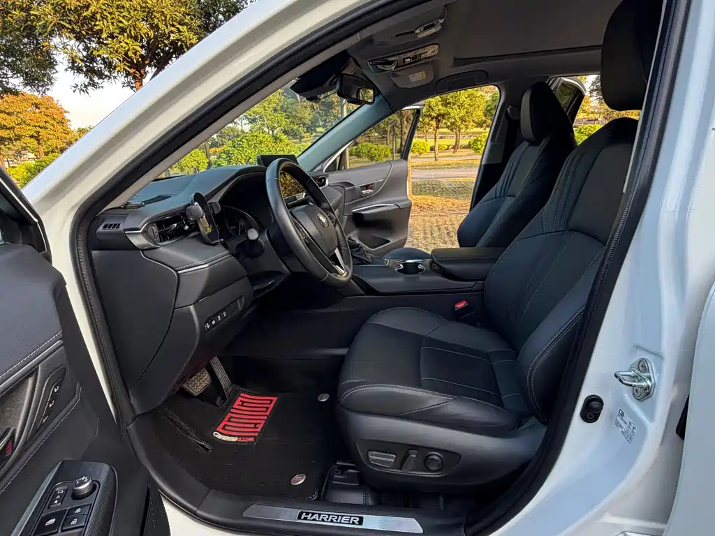 Toyota Harrier — фото 7