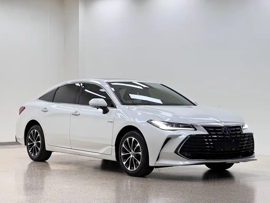 Toyota Avalon — фото 2