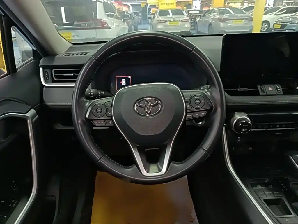 Toyota Wildlander — фото 11