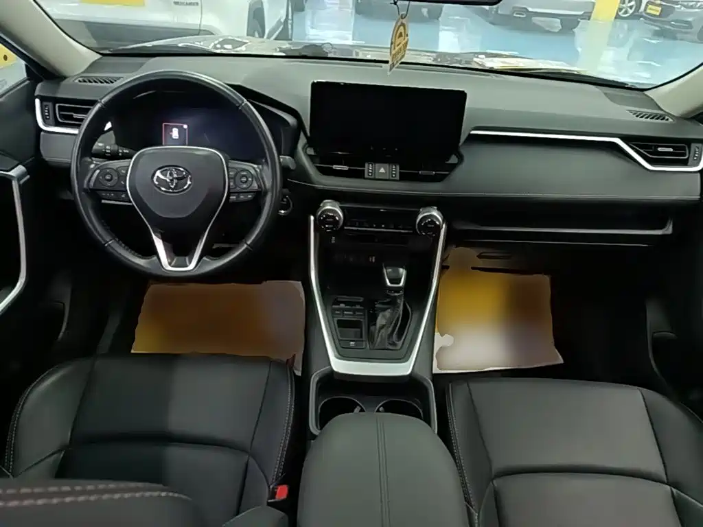 Toyota Wildlander — фото 10