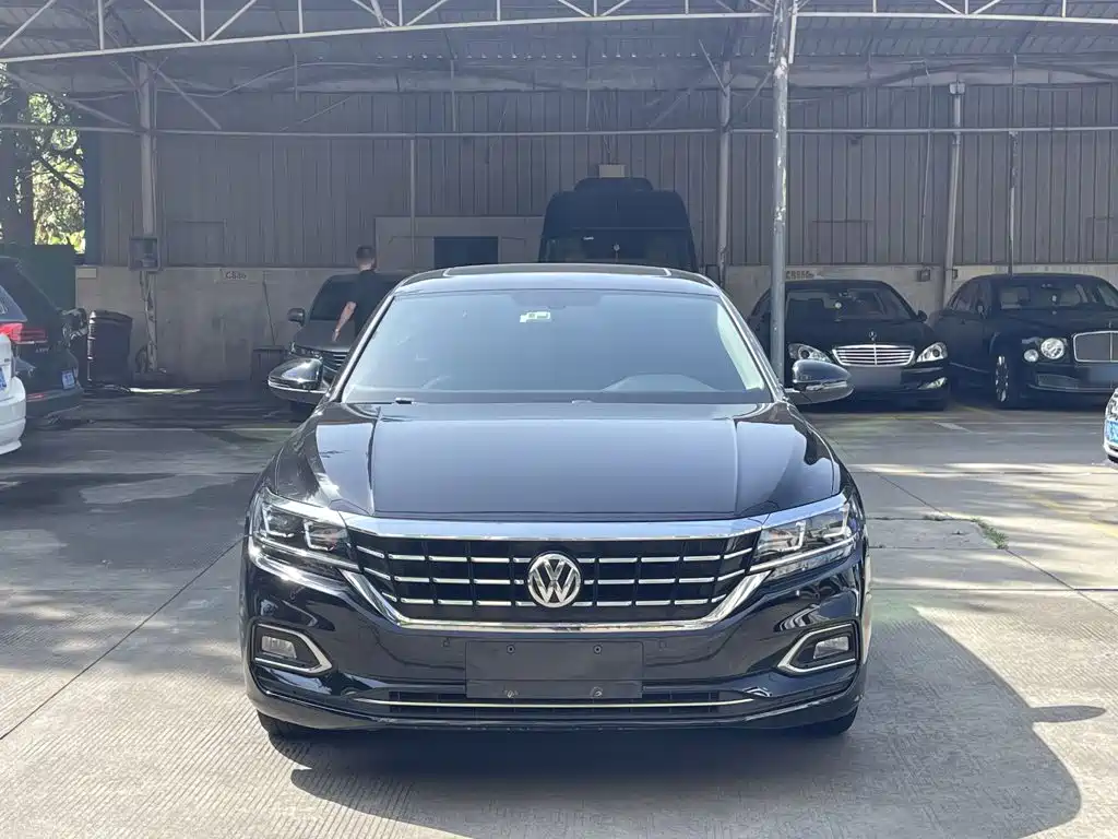 Volkswagen Passat — фото 3