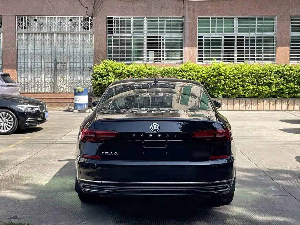 Volkswagen Passat — фото 6