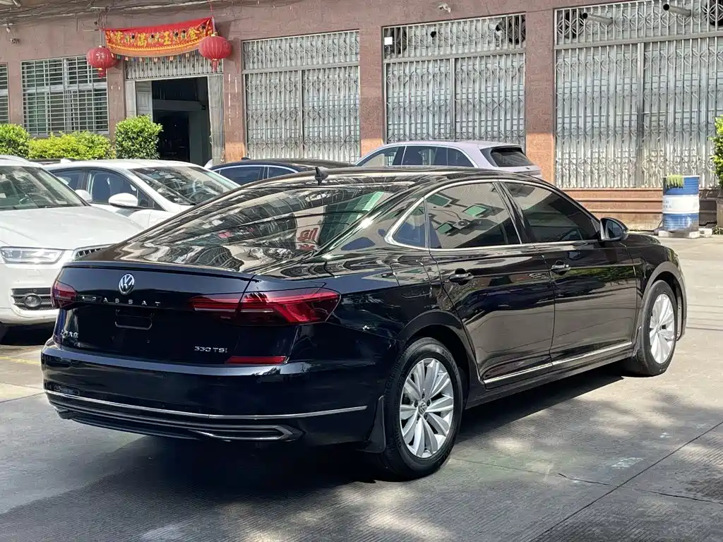 Volkswagen Passat — фото 7