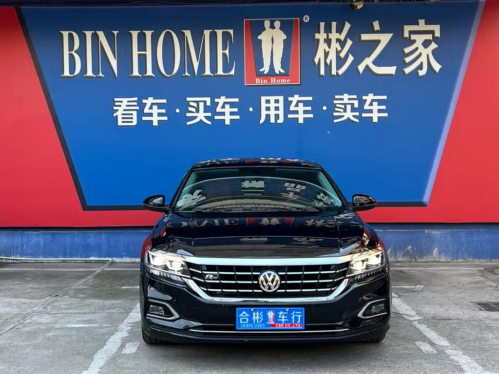 Volkswagen Passat — фото 19