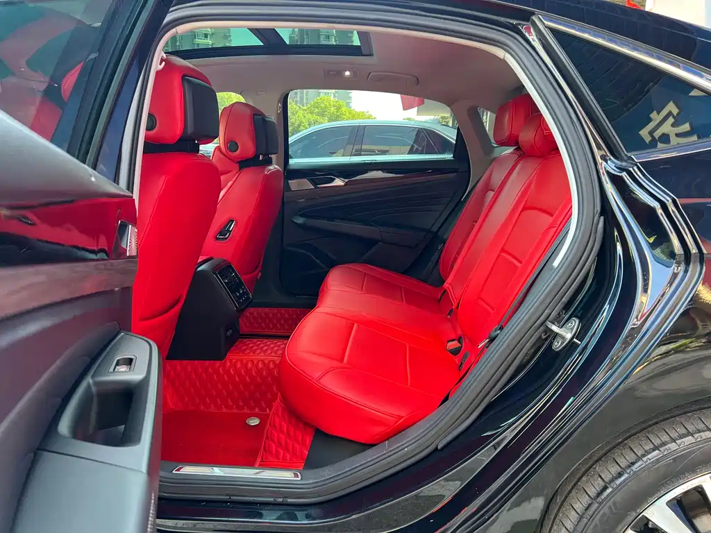 Volkswagen Passat — фото 35