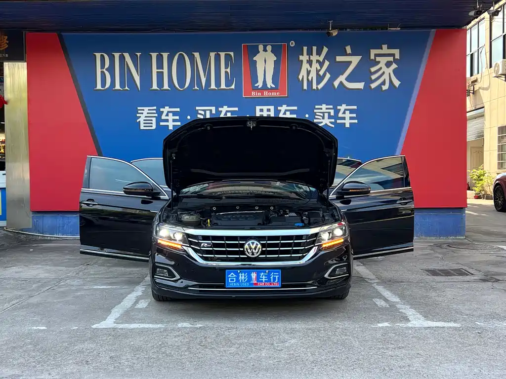 Volkswagen Passat — фото 6