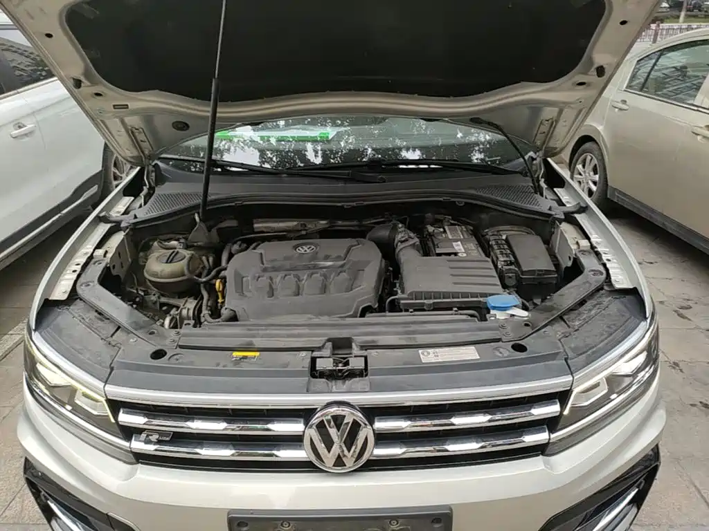 Volkswagen Tiguan L — фото 20