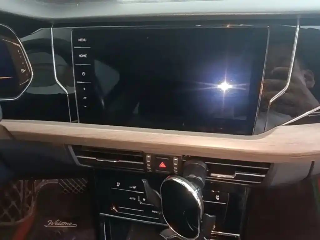 Volkswagen Passat — фото 13