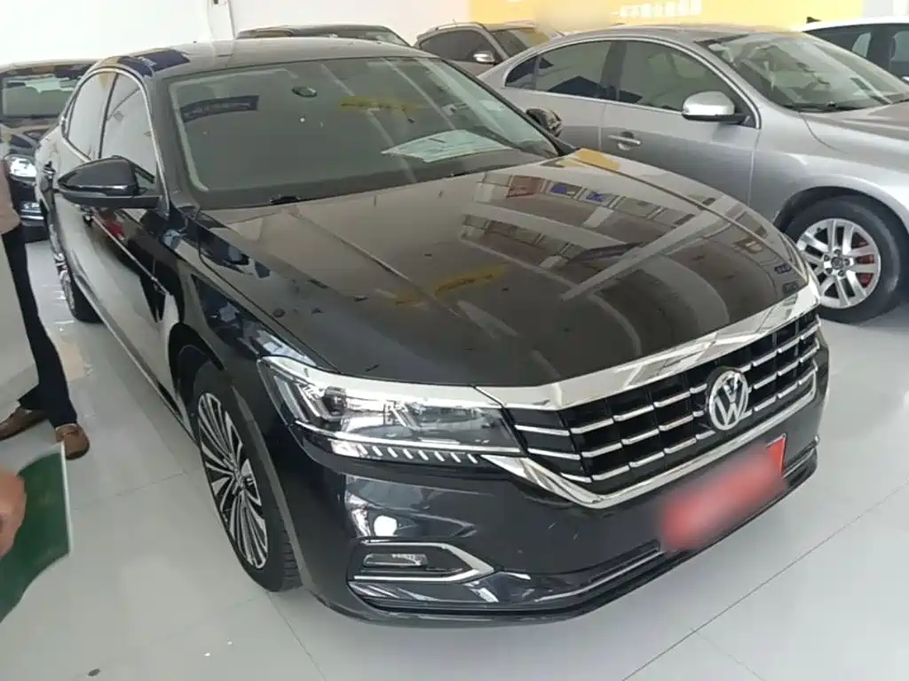 Volkswagen Passat — фото 4