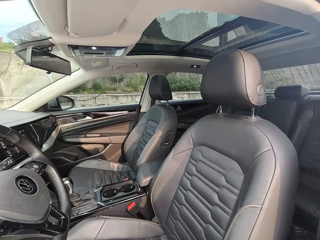Volkswagen Passat — фото 14