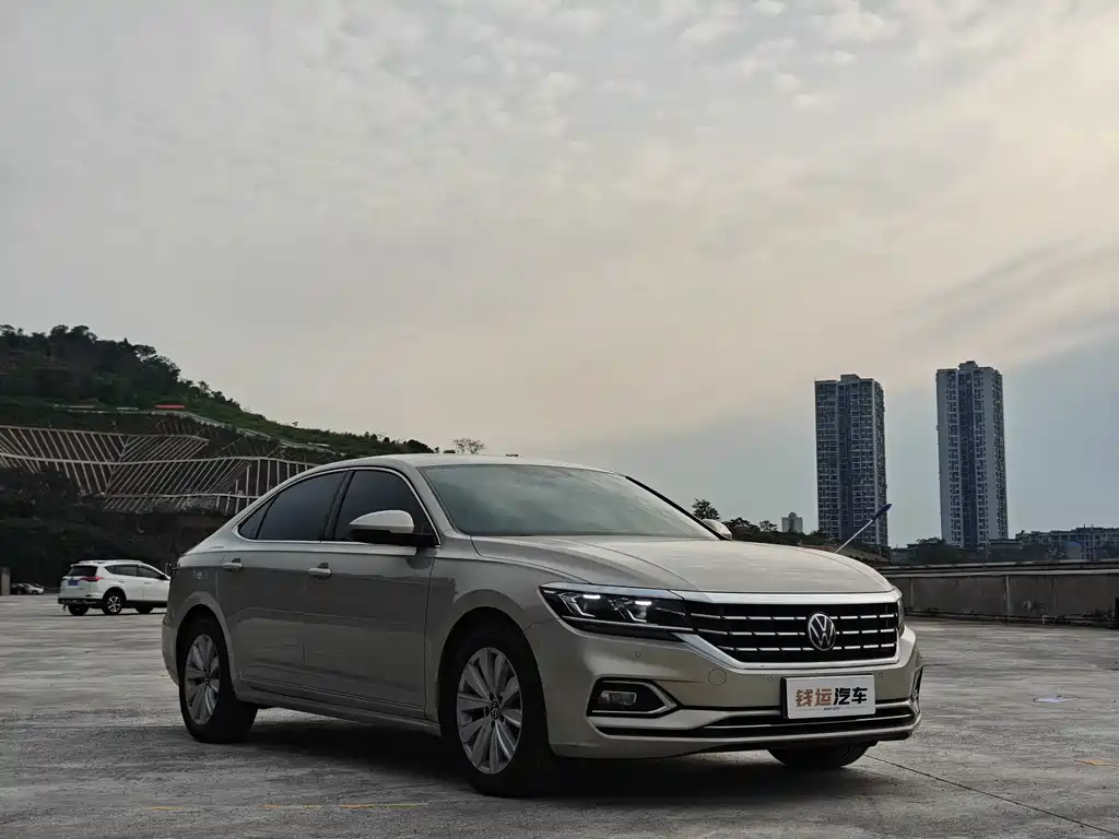 Volkswagen Passat — фото 3