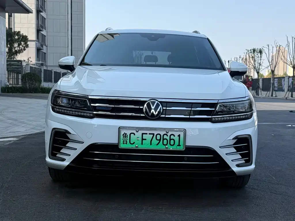 Volkswagen Tiguan L PHEV — фото 2