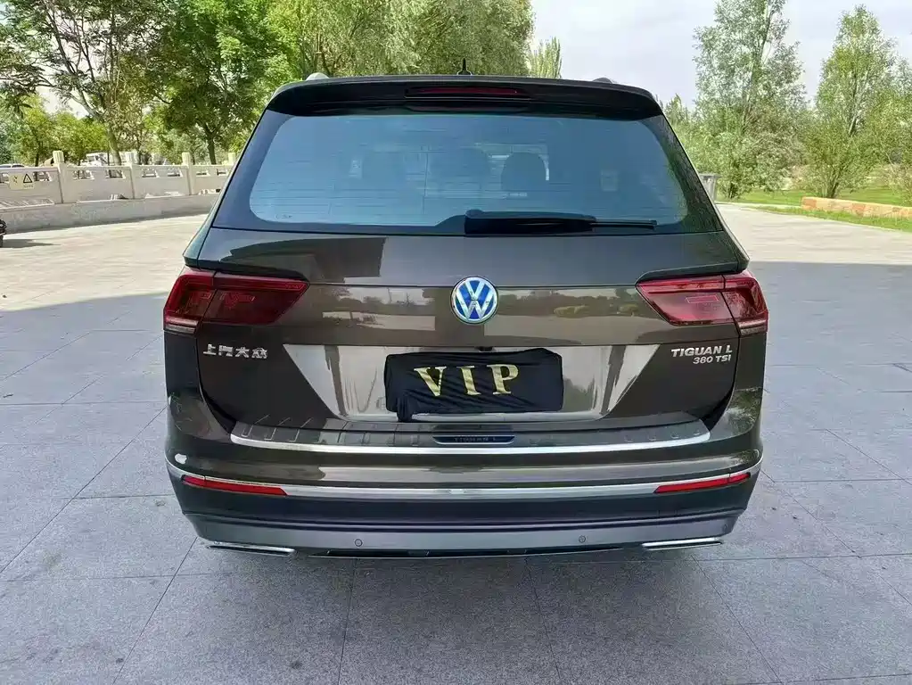 Volkswagen Tiguan L — фото 5