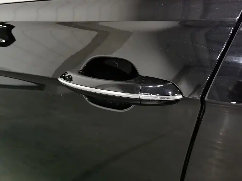 Volkswagen Passat — фото 18