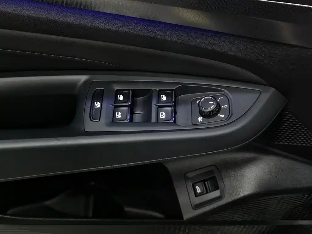 Volkswagen Passat — фото 9