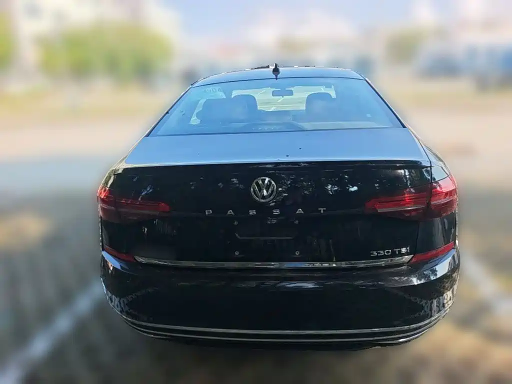Volkswagen Passat — фото 8