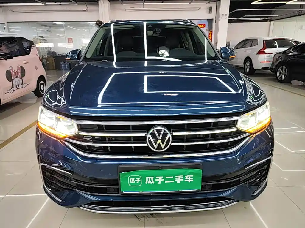 Volkswagen Tiguan L — фото 3