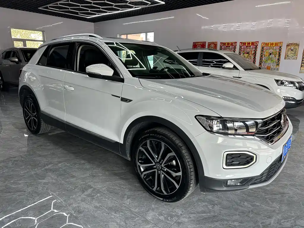 Volkswagen T-Roc — фото 3