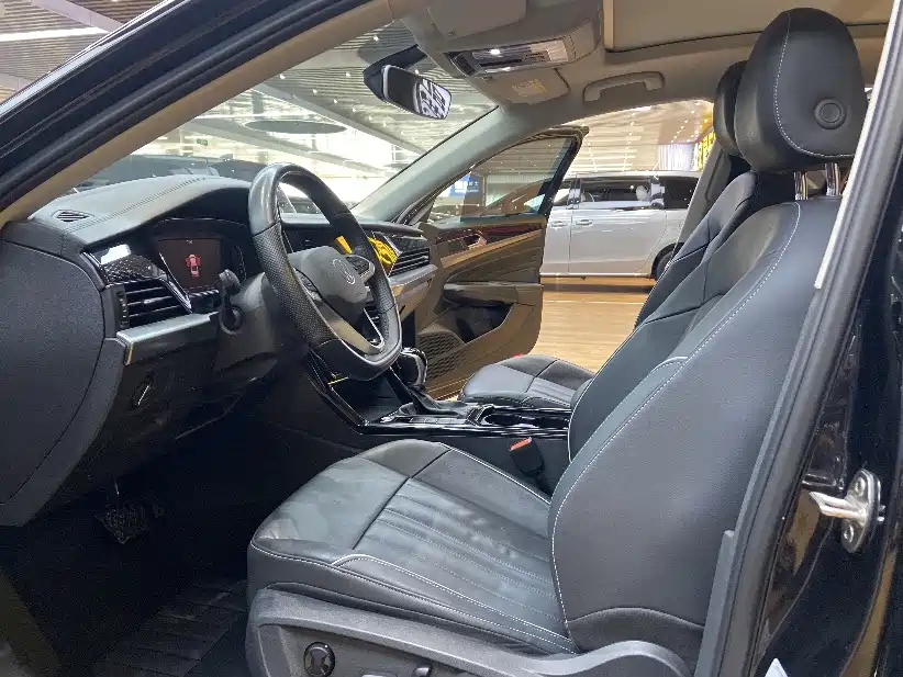 Volkswagen Passat — фото 4