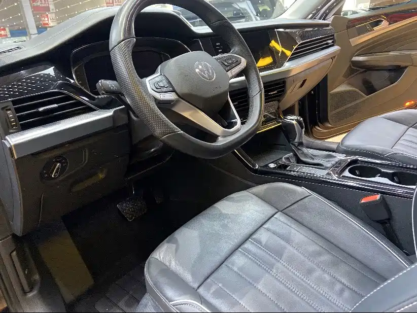 Volkswagen Passat — фото 5