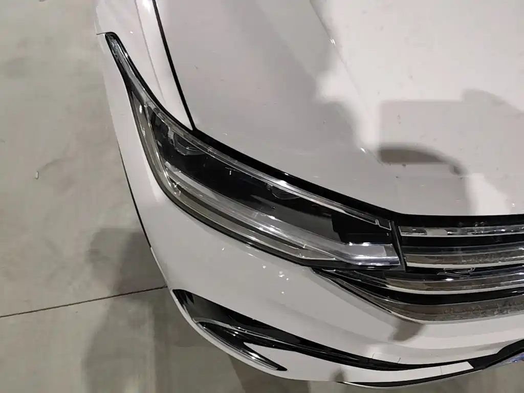 Volkswagen Tiguan L — фото 8