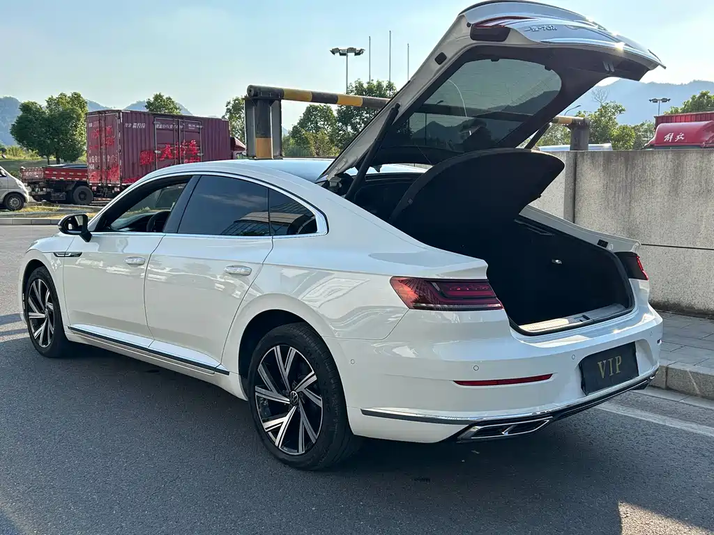 Volkswagen CC — фото 17