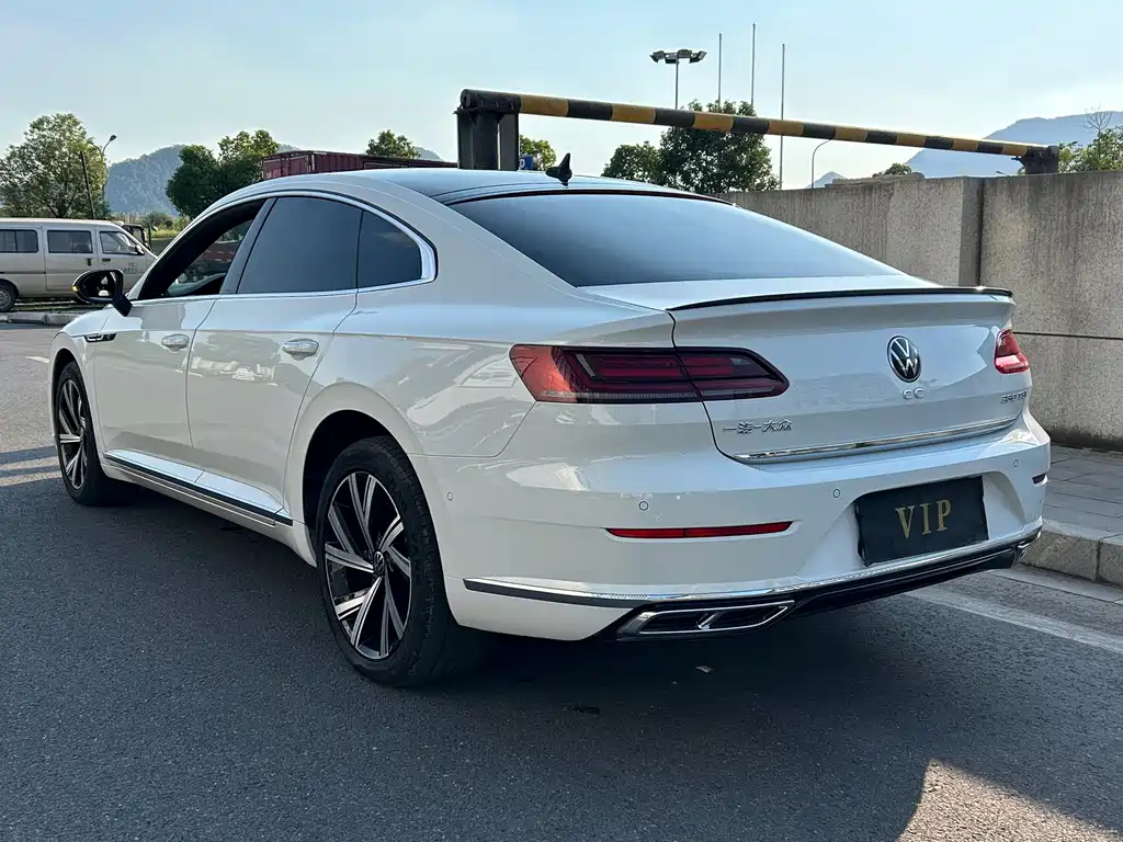Volkswagen CC — фото 7