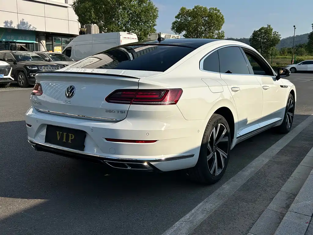 Volkswagen CC — фото 9