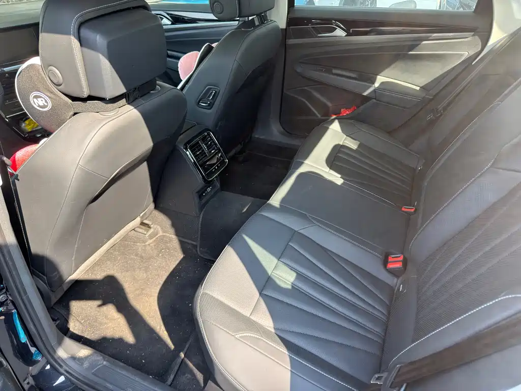 Volkswagen Passat — фото 5
