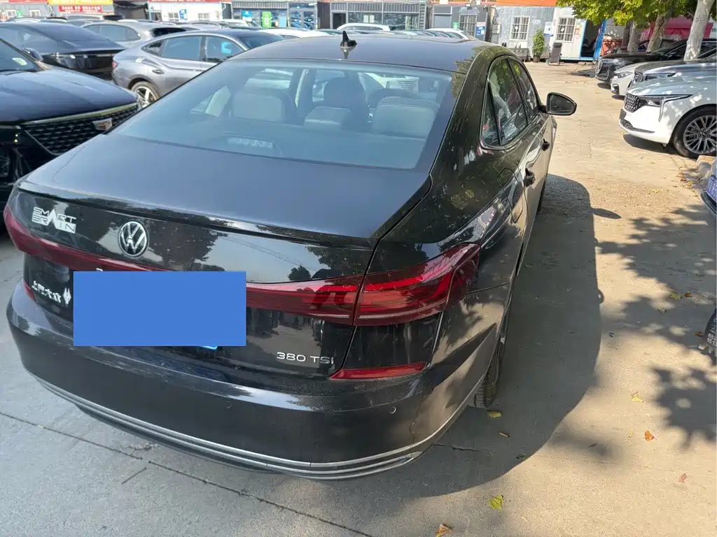 Volkswagen Passat — фото 9
