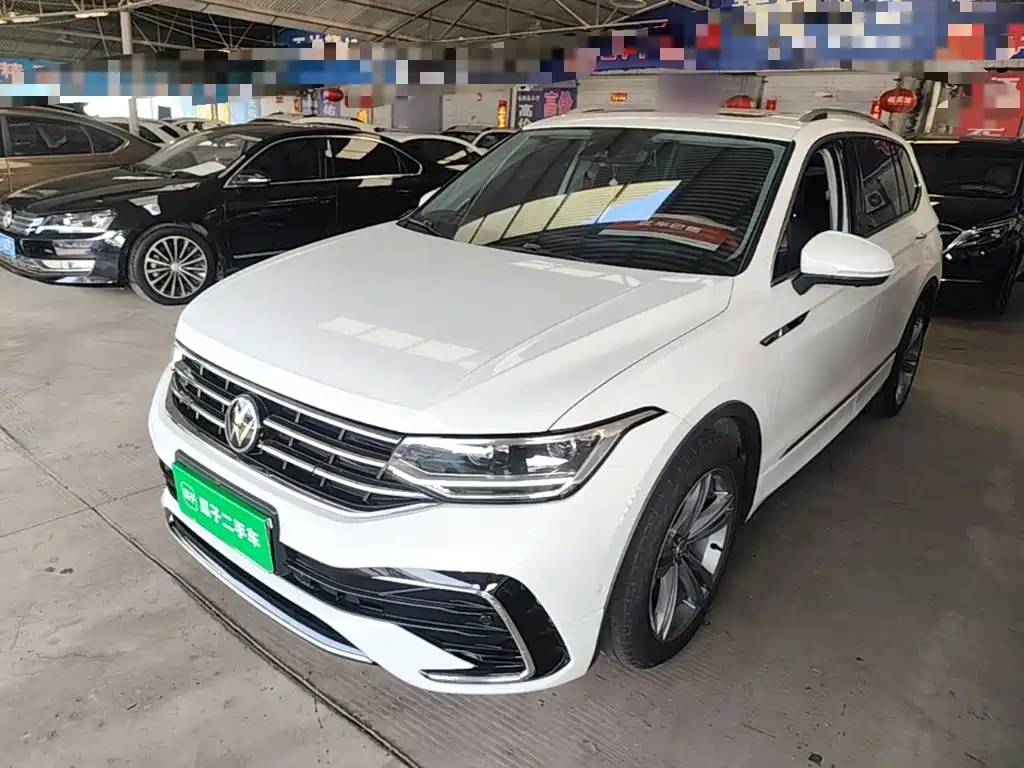 Volkswagen Tiguan L — фото 2