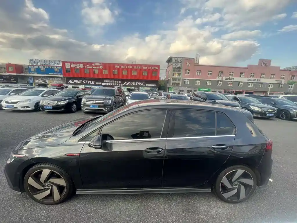 Volkswagen Golf GTI — фото 3