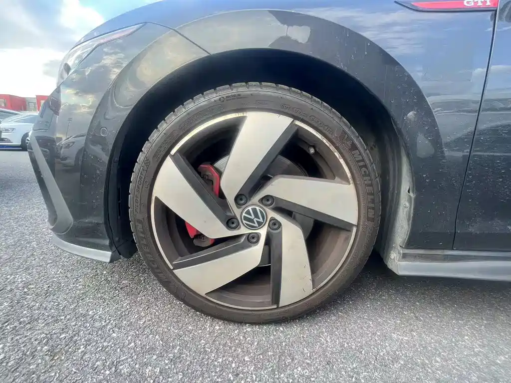 Volkswagen Golf GTI — фото 4