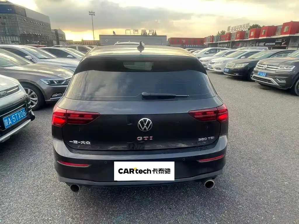 Volkswagen Golf GTI — фото 9