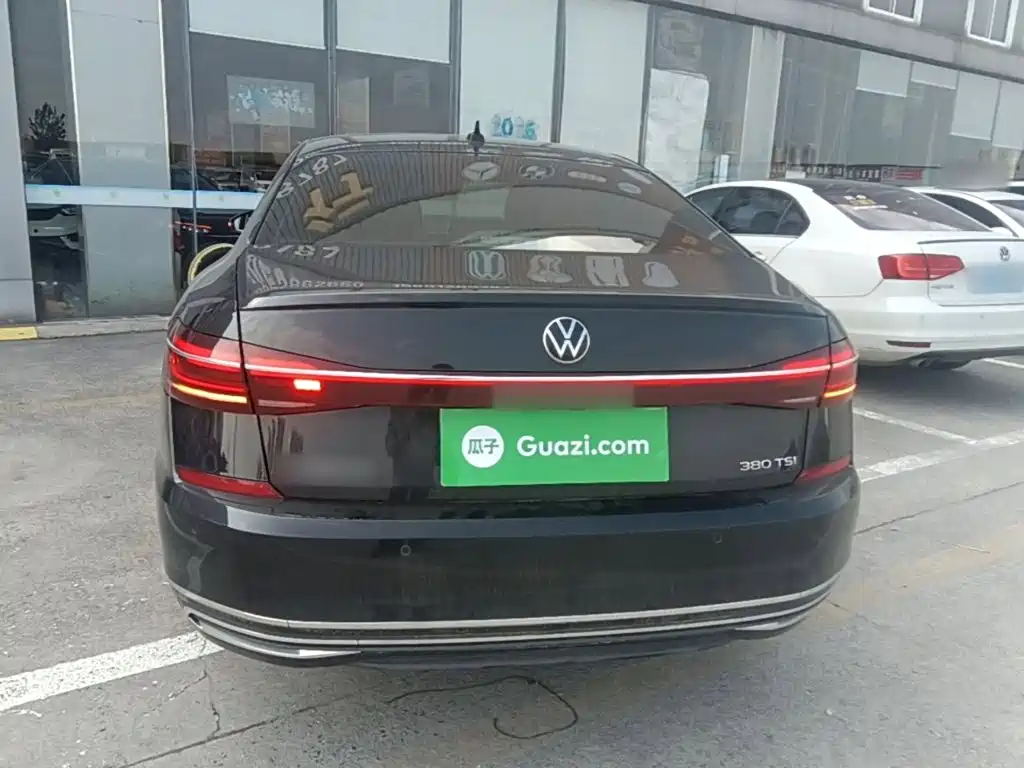 Volkswagen Passat — фото 6