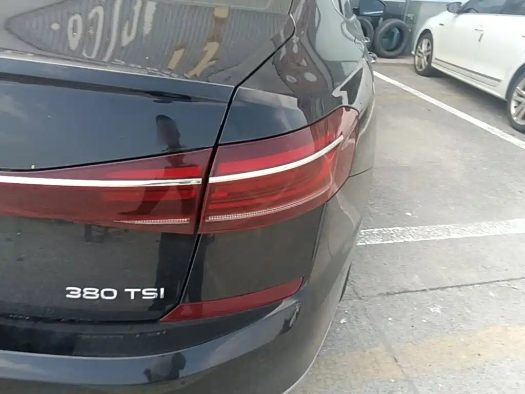 Volkswagen Passat — фото 8