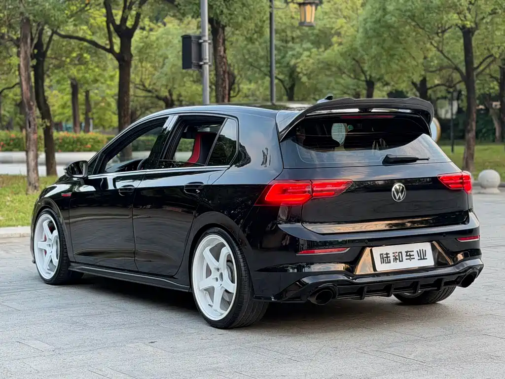 Volkswagen Golf GTI — фото 4