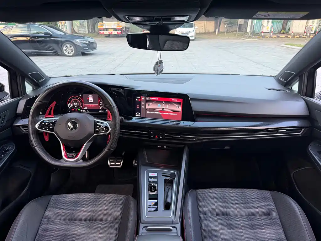 Volkswagen Golf GTI — фото 33