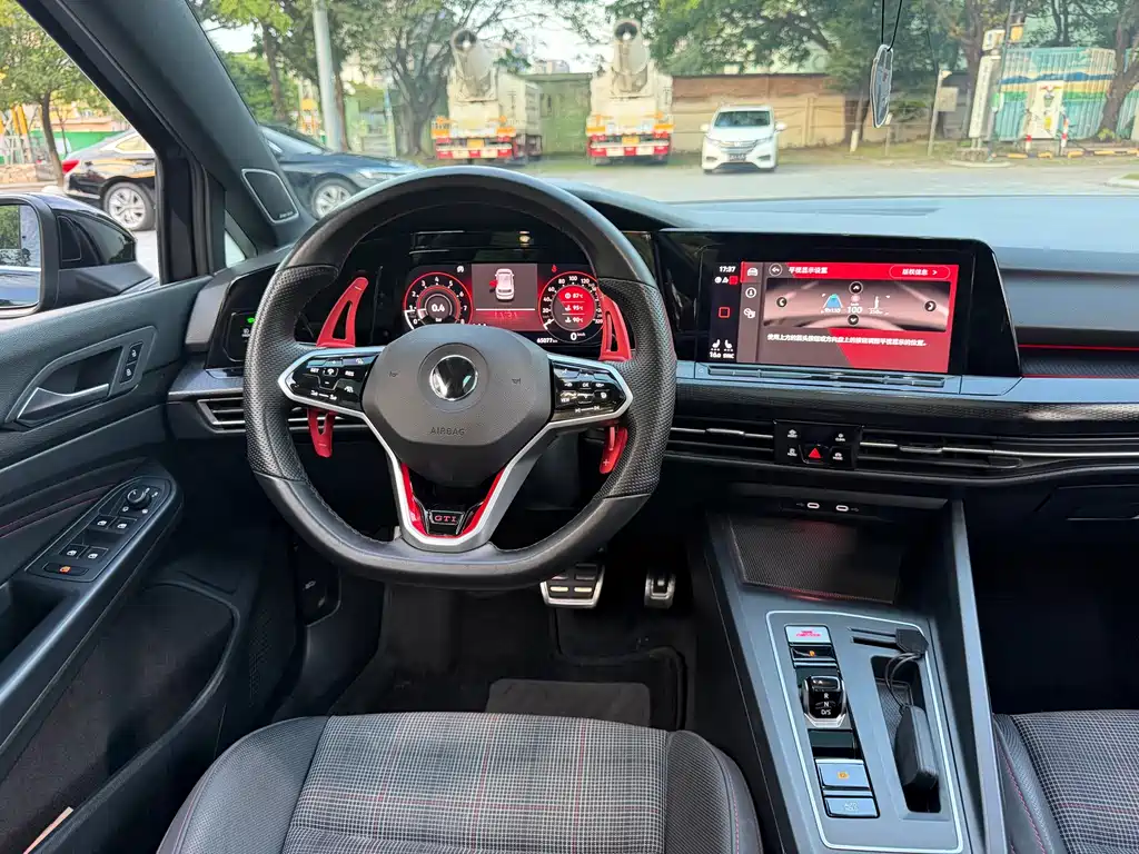 Volkswagen Golf GTI — фото 34