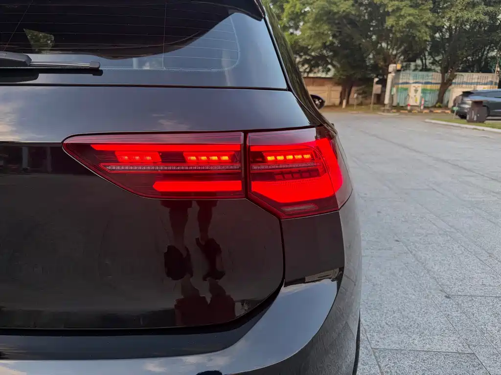 Volkswagen Golf GTI — фото 9