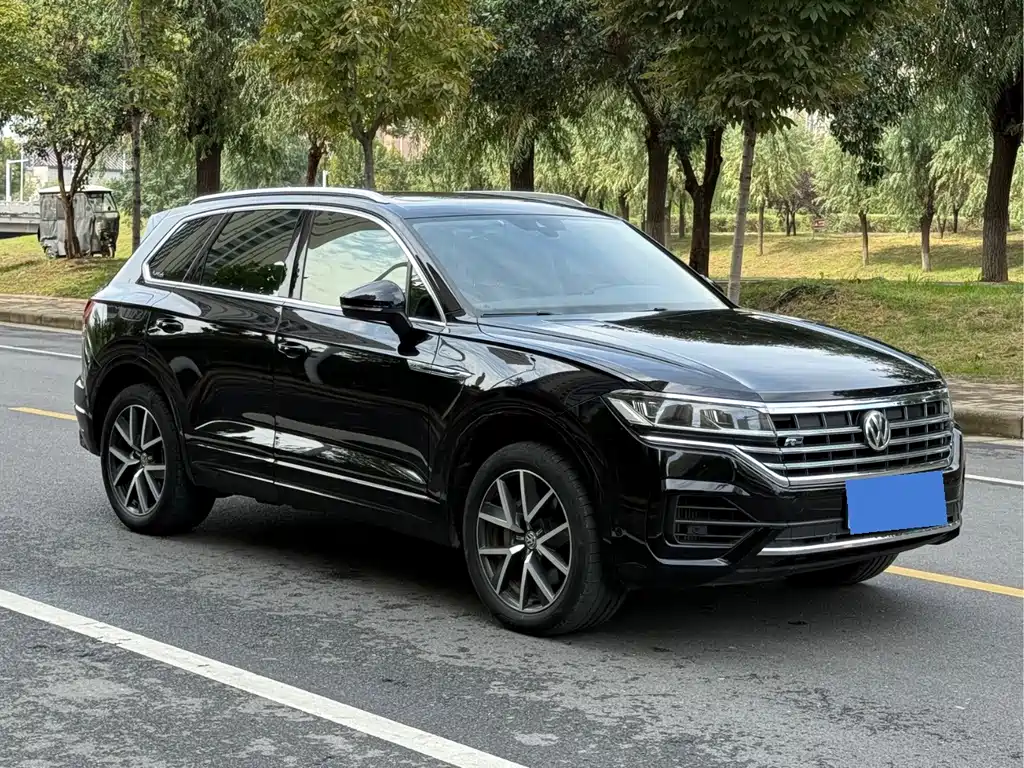 Volkswagen Touareg — фото 3