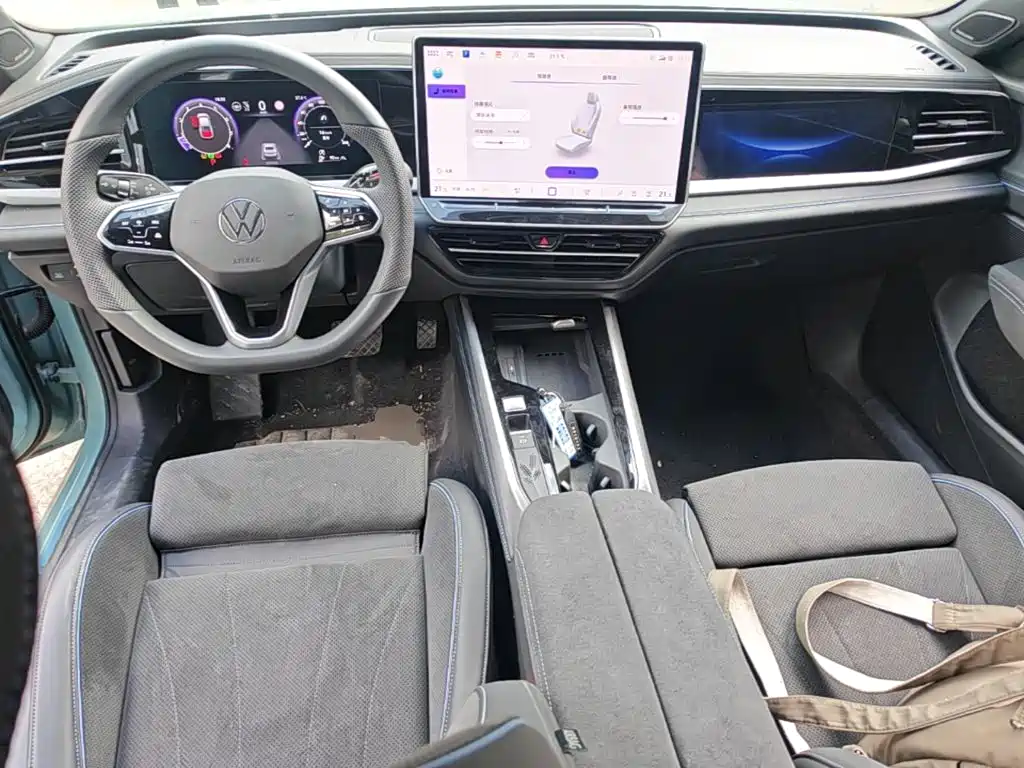 Volkswagen Passat — фото 14