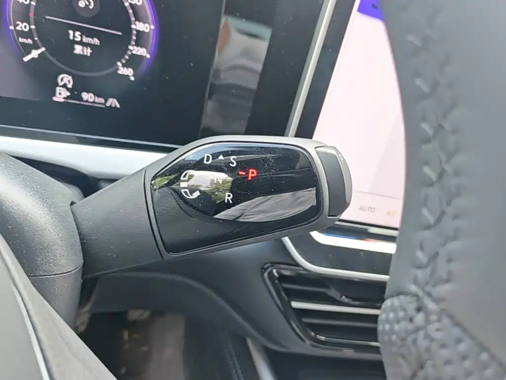 Volkswagen Passat — фото 19