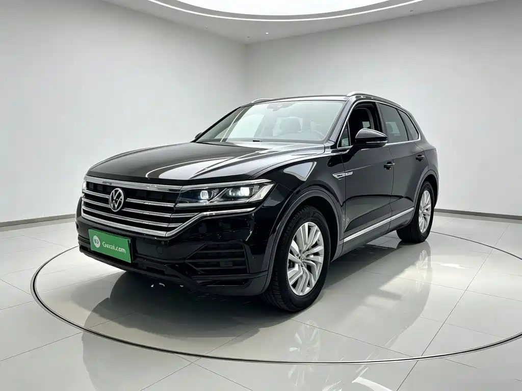 Volkswagen Touareg — фото 2